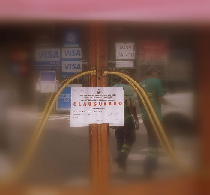 ¿Qué se debe exigir a una empresa de control de plagas?